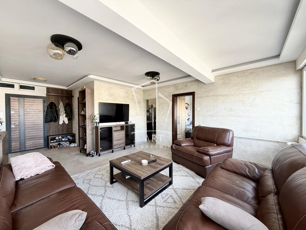 Stan na prodaju u Beogradu, Braće Jerković, trosoban, 67m2, cena 205000 evra