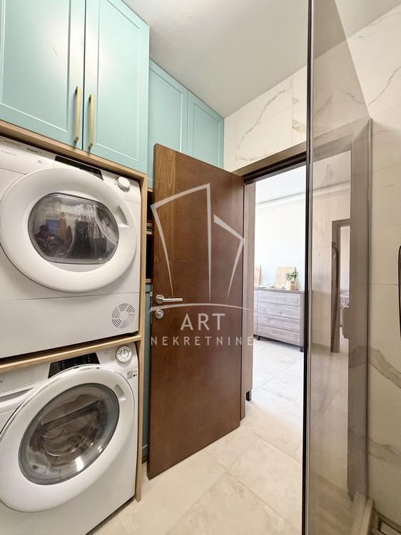 Stan na prodaju u Beogradu, Braće Jerković, trosoban, 67m2, cena 205000 evra