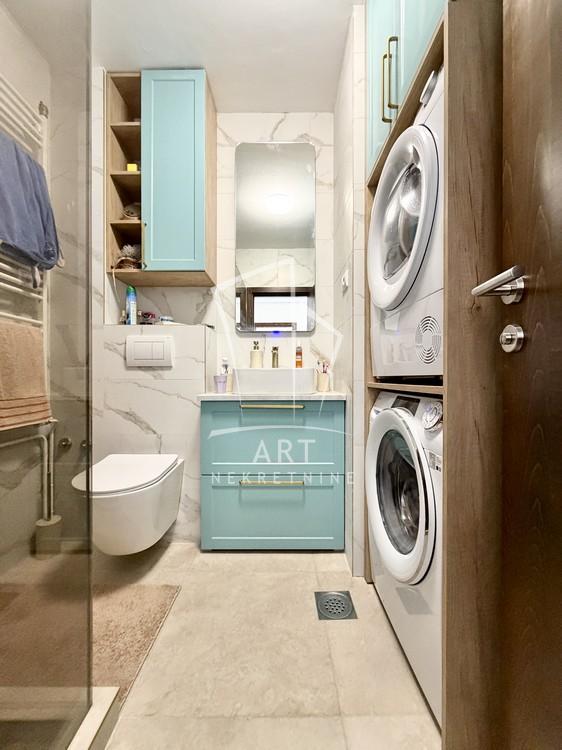 Stan na prodaju u Beogradu, Braće Jerković, trosoban, 67m2, cena 205000 evra