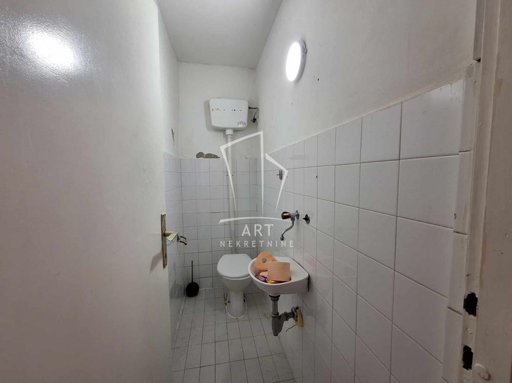 Stan na prodaju u Beogradu, Novi Beograd blok 34 (Studentski grad), troiposoban, 73m2, cena 277000 evra