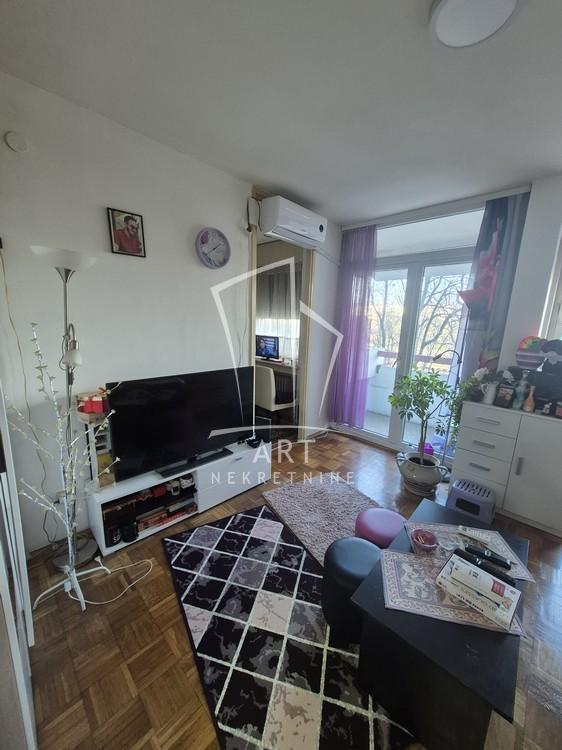 Stan na prodaju u Beogradu, Novi Beograd, jednoiposoban, 43m2, cena 190000 evra