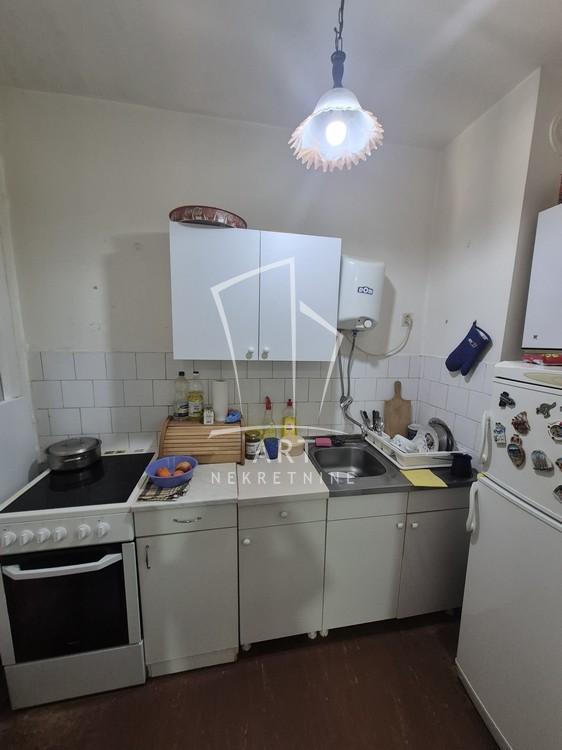 Stan na prodaju u Beogradu, Novi Beograd, jednoiposoban, 43m2, cena 190000 evra