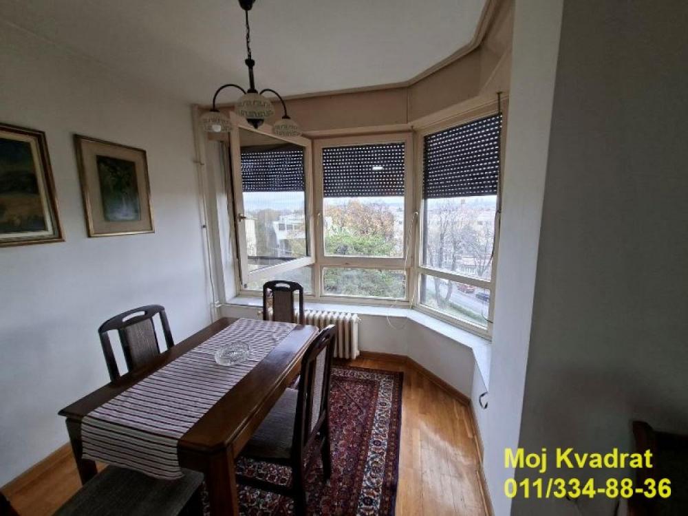 Stan na prodaju u Beogradu, Dedinje, cetvorosoban, 102m2, cena 415000 evra