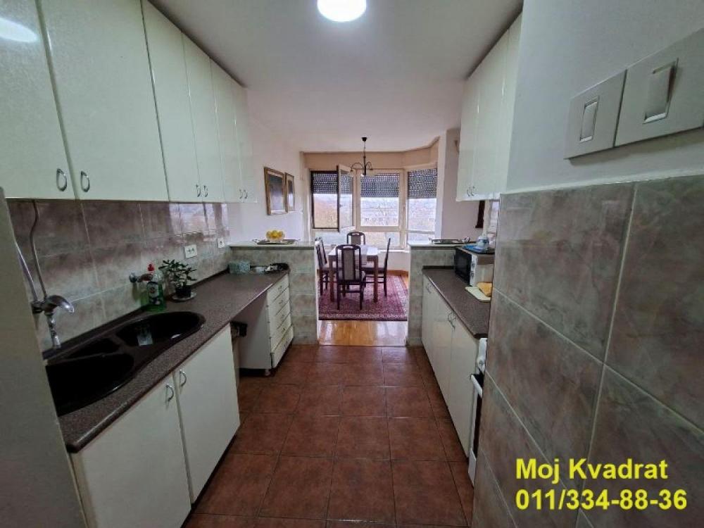 Stan na prodaju u Beogradu, Dedinje, cetvorosoban, 102m2, cena 415000 evra