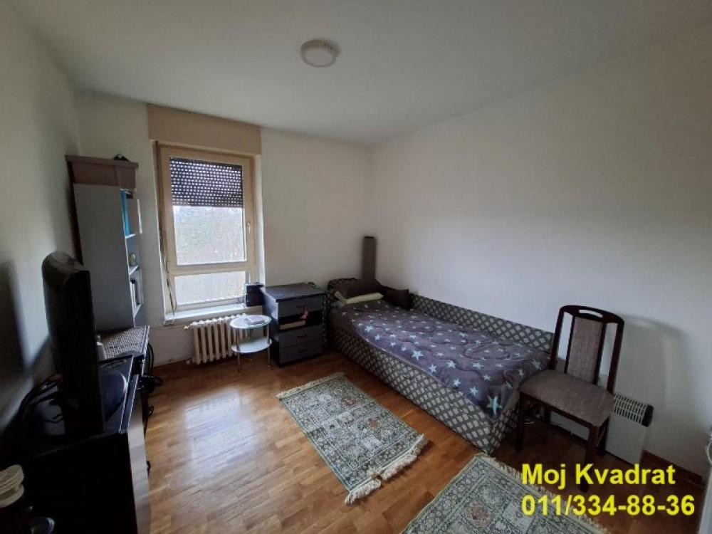 Stan na prodaju u Beogradu, Dedinje, cetvorosoban, 102m2, cena 415000 evra