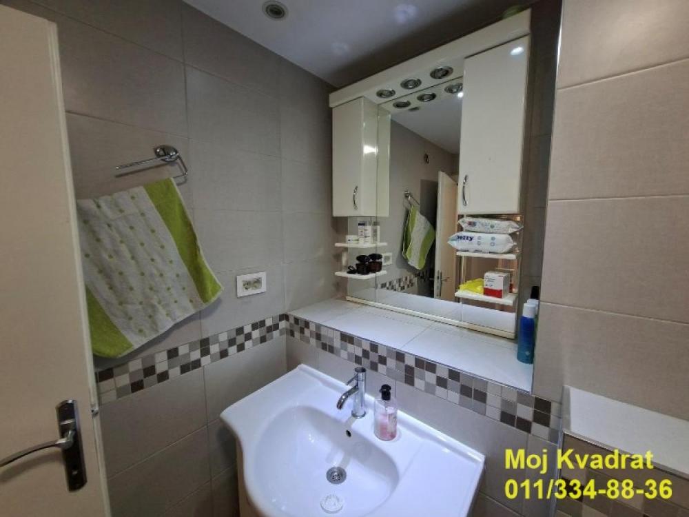 Stan na prodaju u Beogradu, Dedinje, cetvorosoban, 102m2, cena 415000 evra