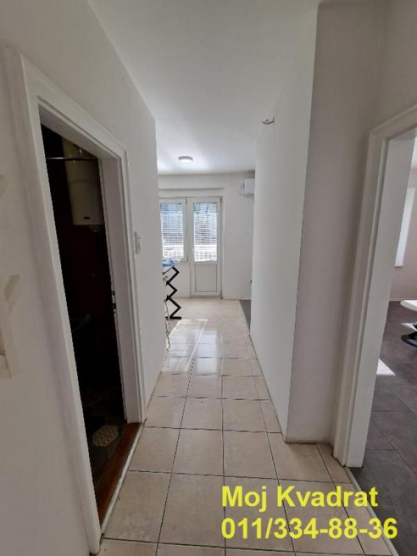 Stan na prodaju u Beogradu, Novi Beograd blok 7 (Paviljoni), dvosoban, 44m2, cena 162800 evra