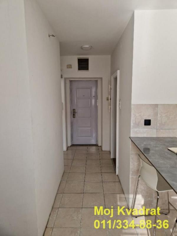 Stan na prodaju u Beogradu, Novi Beograd blok 7 (Paviljoni), dvosoban, 44m2, cena 162800 evra