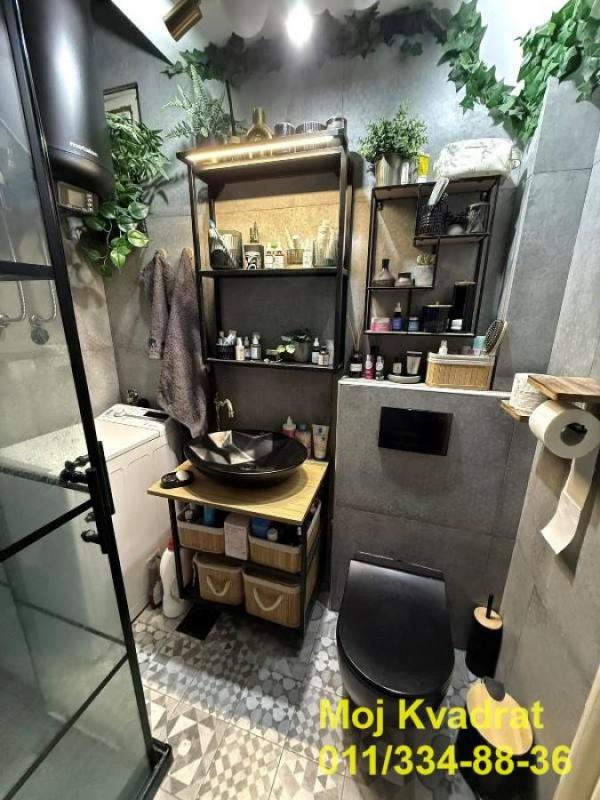 Stan na prodaju u Beogradu, Banovo brdo, dvosoban, 52m2, cena 179000 evra