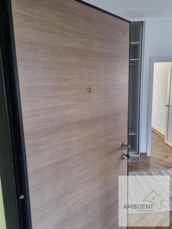 Stan na prodaju u Beogradu, Južni bulevar, troiposoban, 78m2, cena 264000 evra