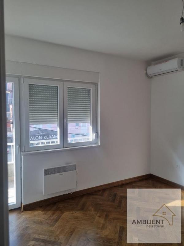 Stan na prodaju u Beogradu, Južni bulevar, troiposoban, 78m2, cena 264000 evra