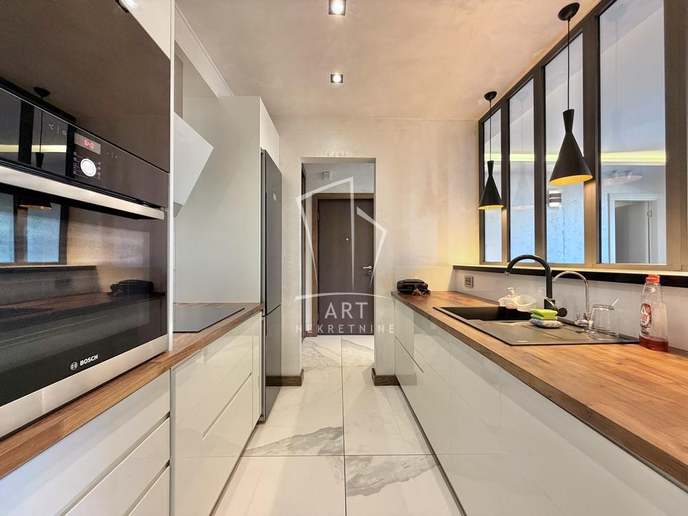 Stan na prodaju u Beogradu, Vojvode Stepe, 160m2, cena 650000 evra