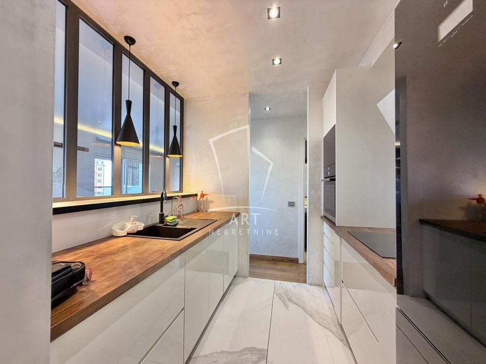 Stan na prodaju u Beogradu, Vojvode Stepe, 160m2, cena 650000 evra