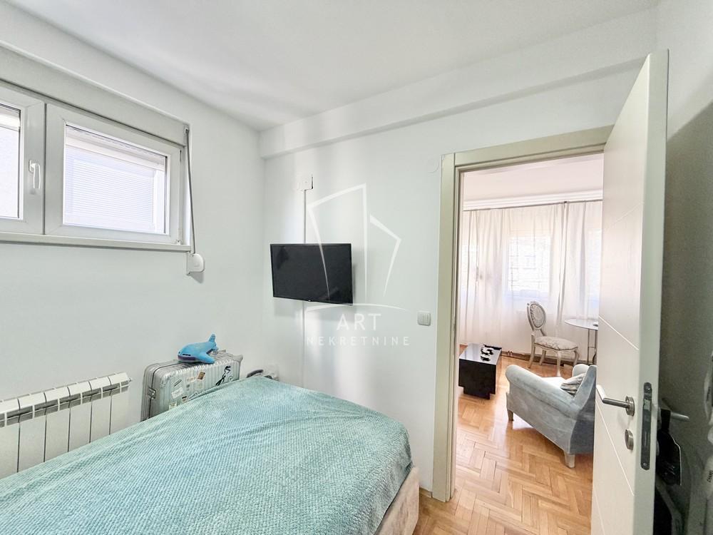 Stan na prodaju u Beogradu, Pašino brdo, jednoiposoban, 34m2, cena 150000 evra