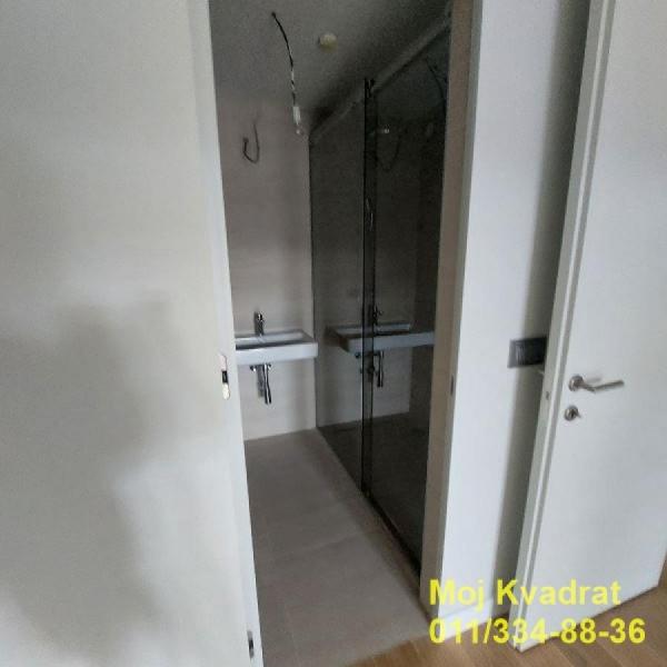 Stan na prodaju u Beogradu, Novi Beograd blok 60, trosoban, 84m2, cena 336000 evra