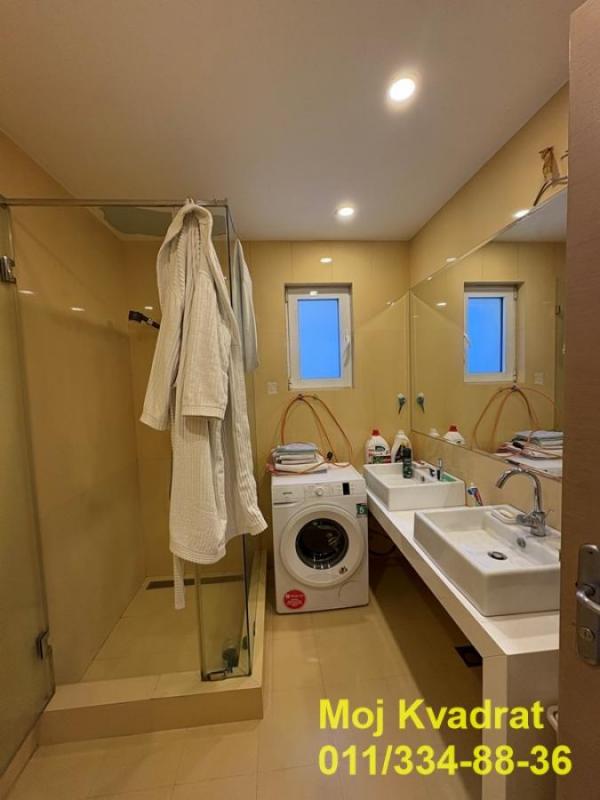 Stan na prodaju u Beogradu, Autokomanda, cetvorosoban, 116m2, cena 265000 evra