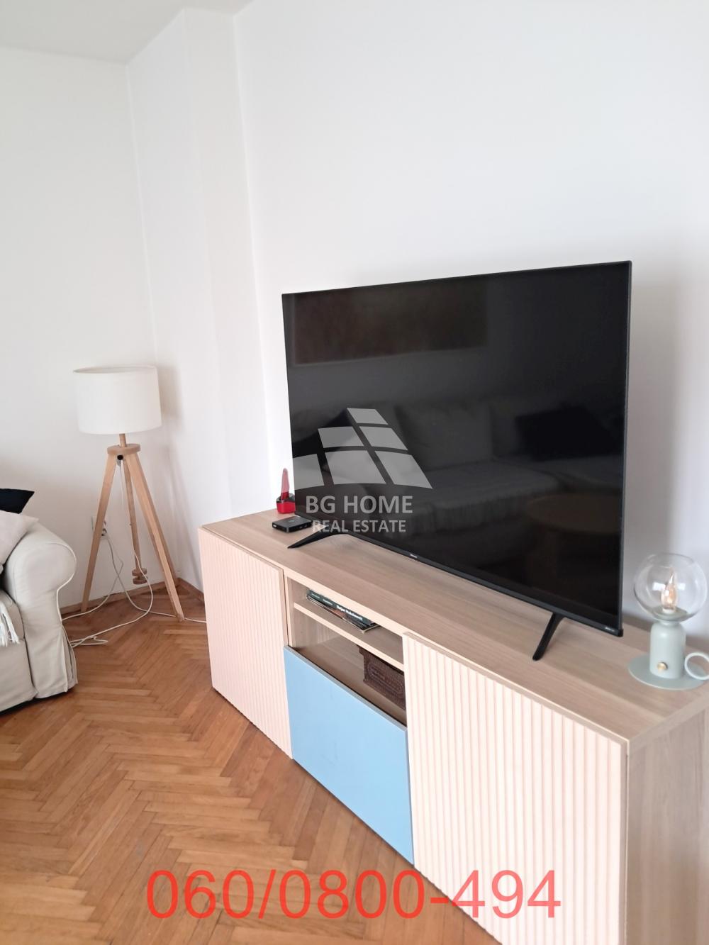 Stan na prodaju u Beogradu, Vračar, trosoban, 69m2, cena 259000 evra