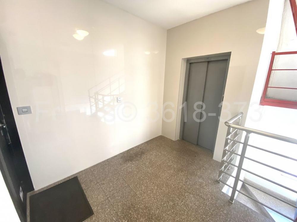 Stan na prodaju u Beogradu, Đeram pijaca, 118m2, cena 329000 evra