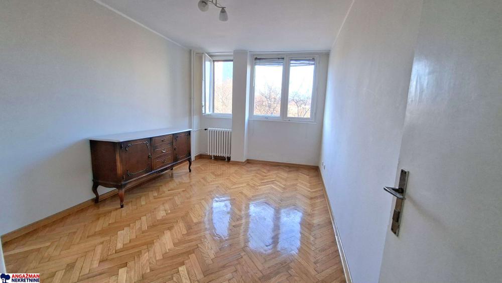 Glavna slika oglasa 271437