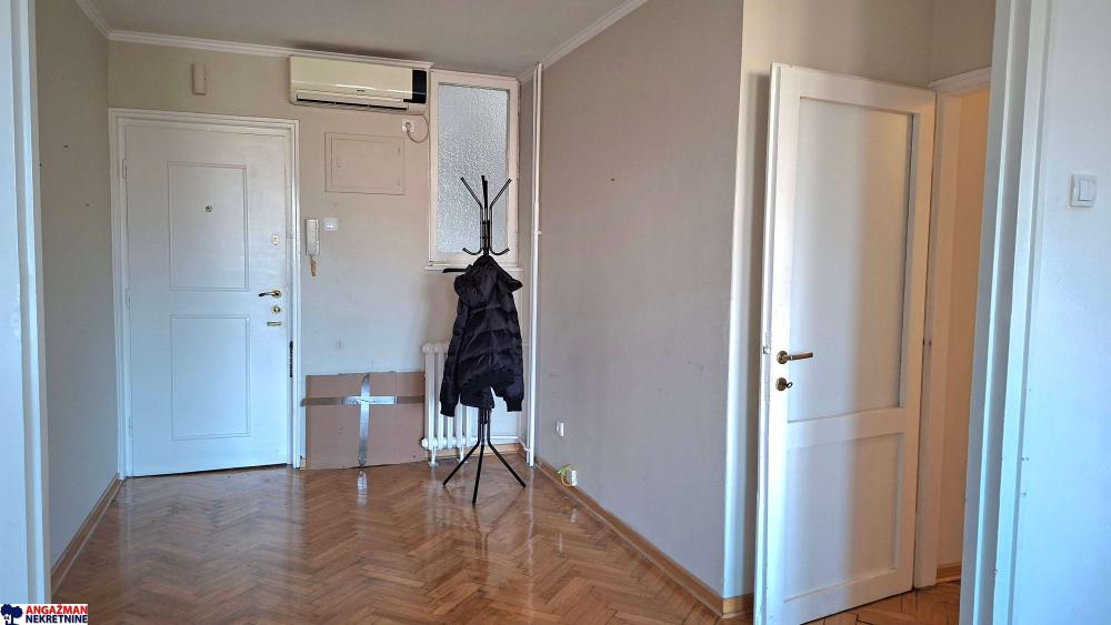 Stan na prodaju u Beogradu, Fontana, trosoban, 72m2, cena 262000 evra