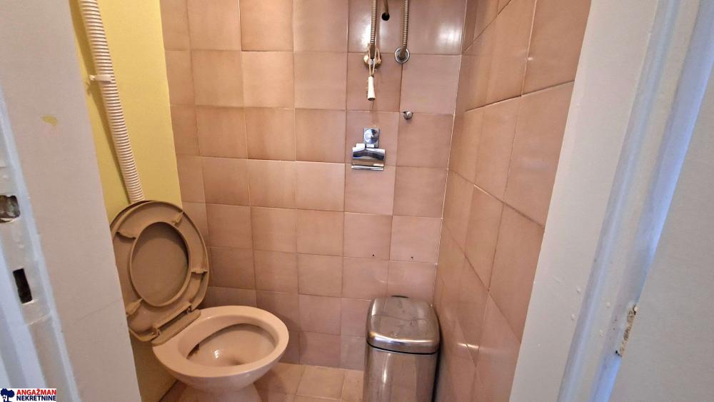 Stan na prodaju u Beogradu, Fontana, trosoban, 72m2, cena 262000 evra