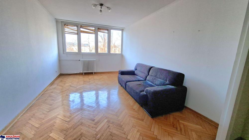 Stan na prodaju u Beogradu, Fontana, trosoban, 72m2, cena 262000 evra