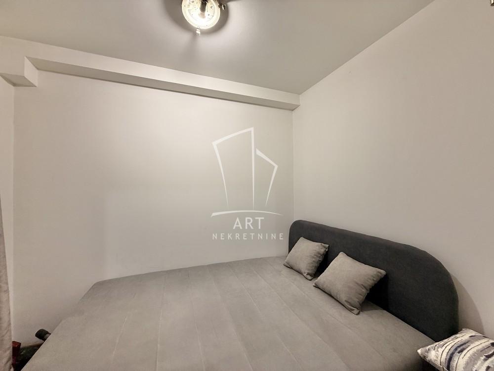 Stan na prodaju u Beogradu, Mirijevo, jednoiposoban, 29m2, cena 84500 evra