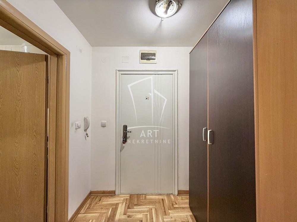 Stan na prodaju u Beogradu, Mirijevo, jednoiposoban, 29m2, cena 84500 evra