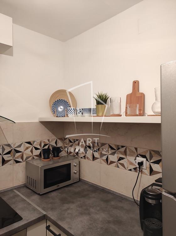 Stan na prodaju u Beogradu, Olimp, trosoban, 61m2, cena 265000 evra