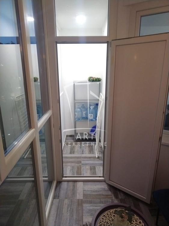 Stan na prodaju u Beogradu, Olimp, trosoban, 61m2, cena 265000 evra