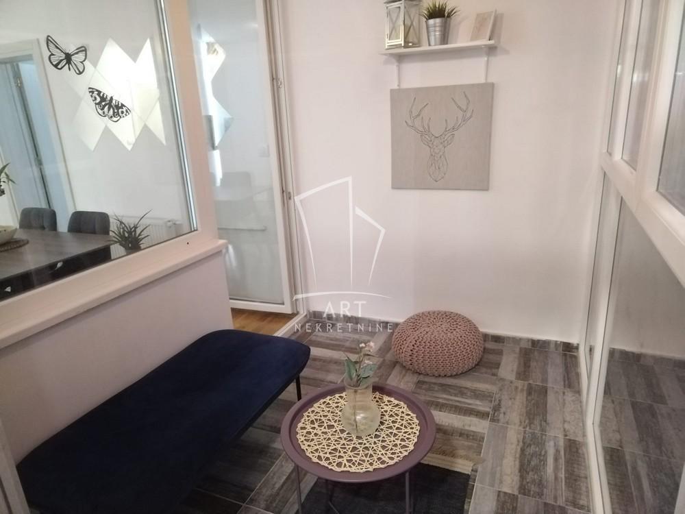 Stan na prodaju u Beogradu, Olimp, trosoban, 61m2, cena 265000 evra