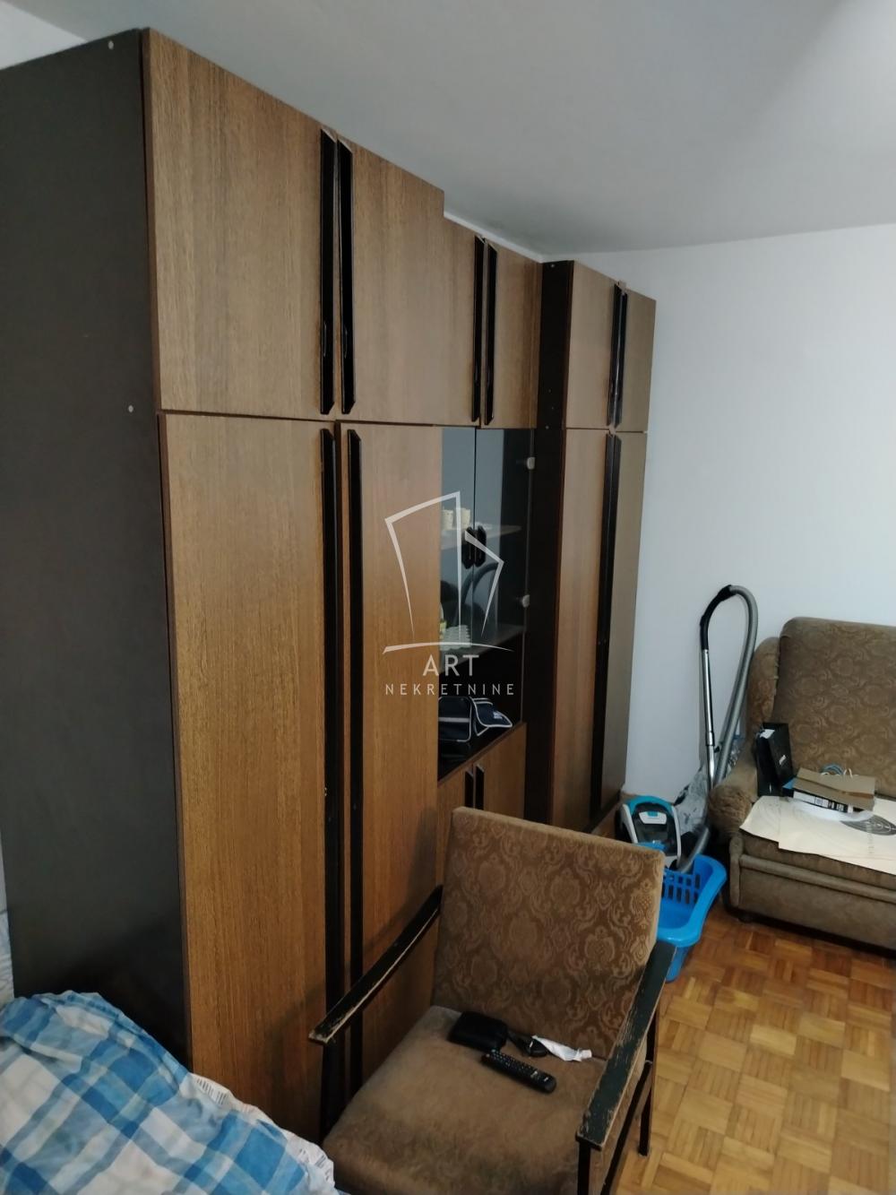 Stan na prodaju u Beogradu, Zemun, dvosoban, 58m2, cena 215000 evra