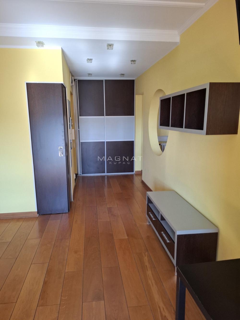 Stan na prodaju u Beogradu, Novi Beograd, jednoiposoban, 62m2, cena 233000 evra