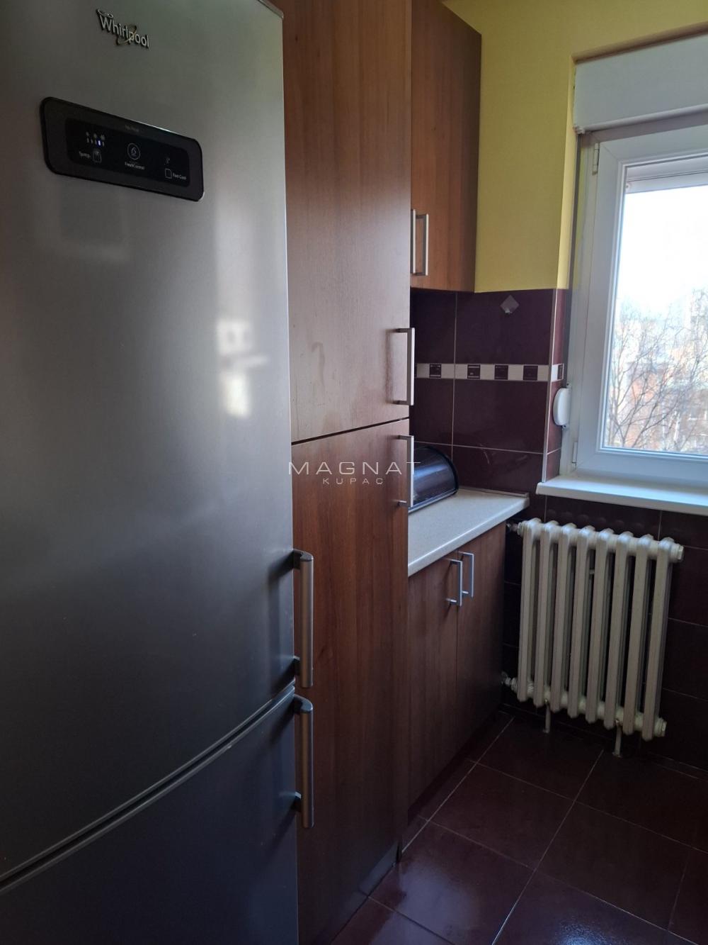 Stan na prodaju u Beogradu, Novi Beograd, jednoiposoban, 62m2, cena 233000 evra