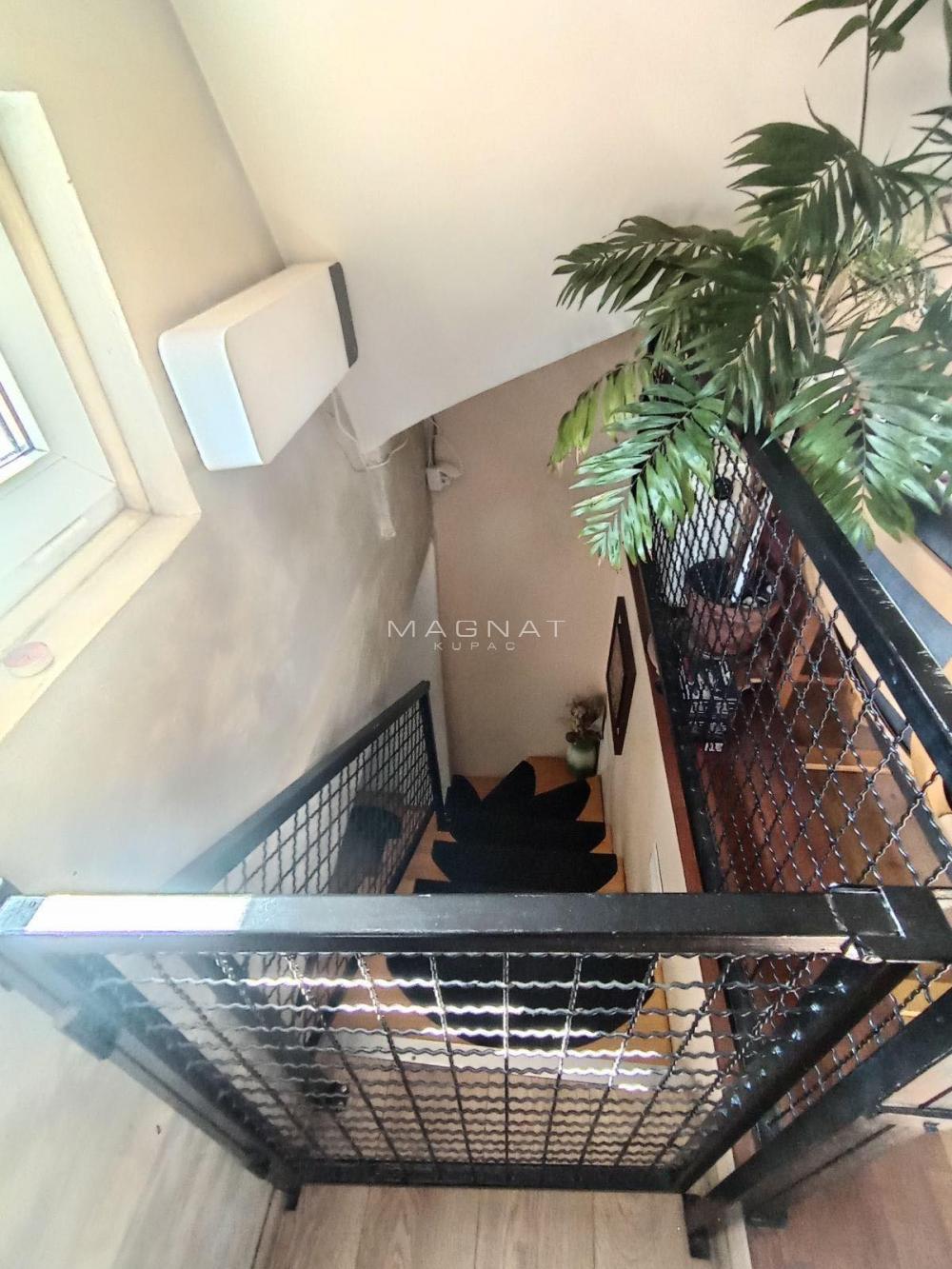 Stan na prodaju u Beogradu, Čukarica, 100m2, cena 325000 evra