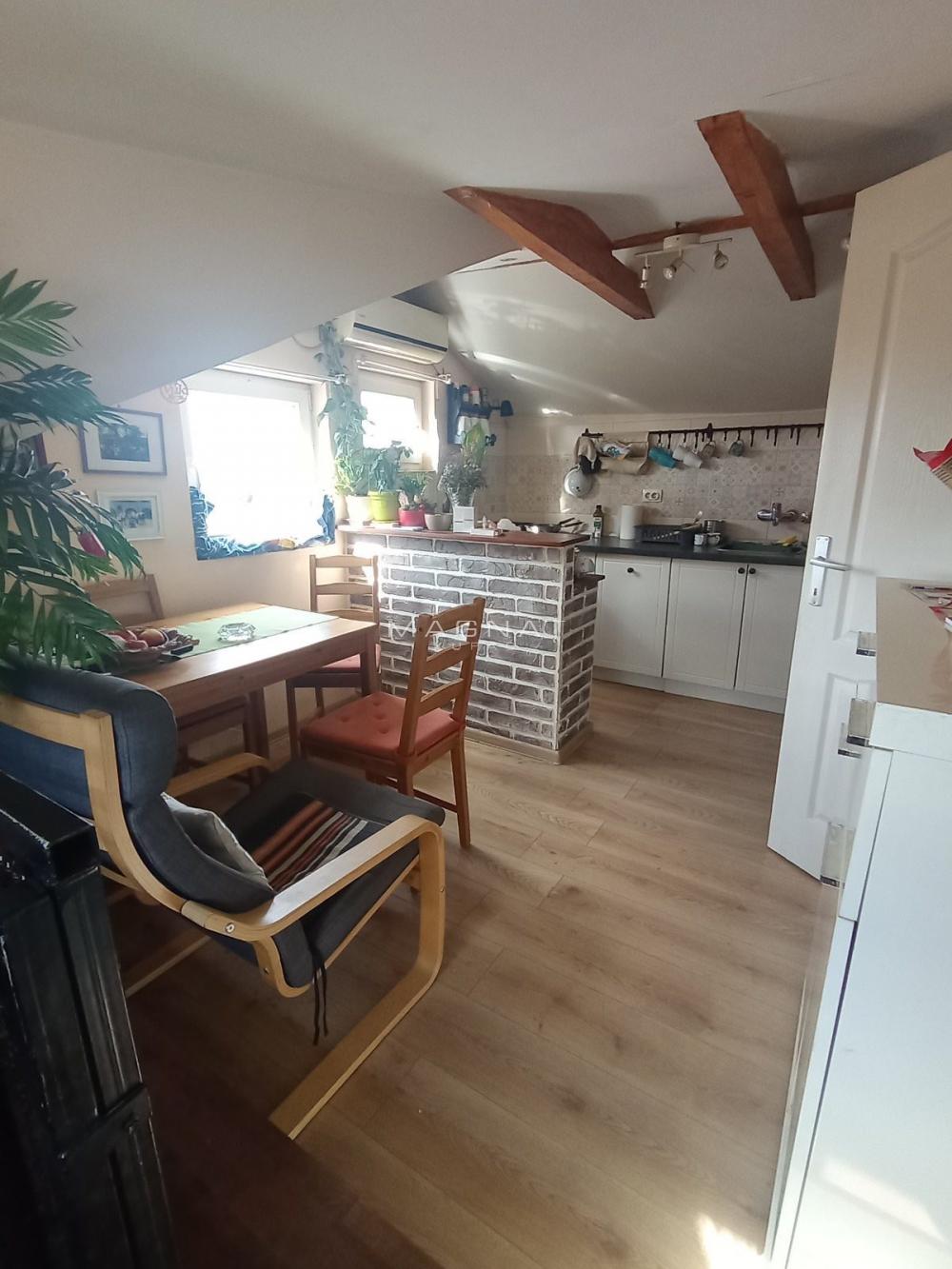 Stan na prodaju u Beogradu, Čukarica, 100m2, cena 325000 evra