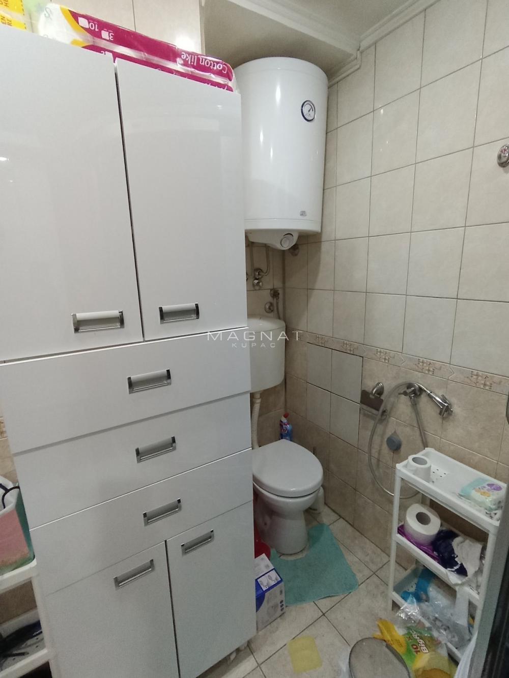 Stan na prodaju u Beogradu, Čukarica, 100m2, cena 325000 evra