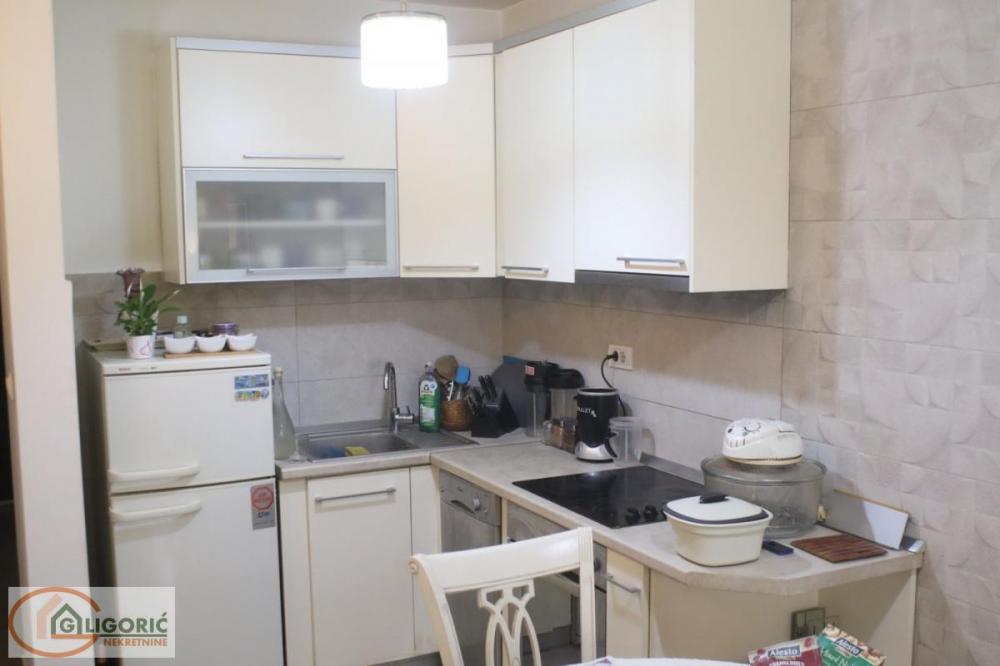 Stan na prodaju u Beogradu, Bulbulder, dvoiposoban, 50m2, cena 197500 evra