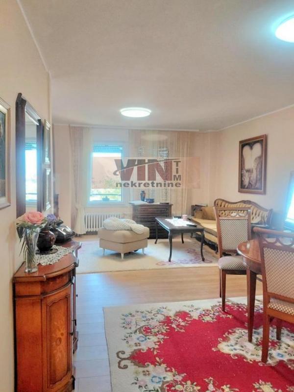 Stan na prodaju u Beogradu, Cerak vinogradi, dvoiposoban, 59m2, cena 193000 evra