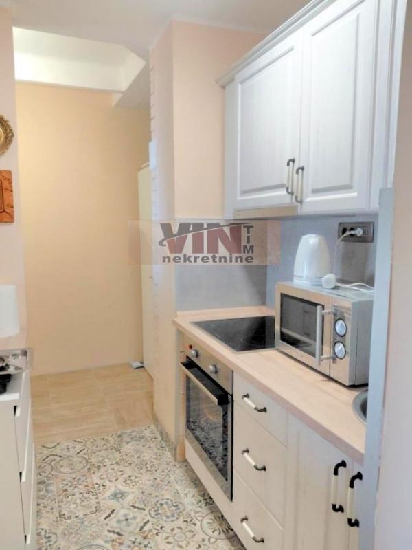 Stan na prodaju u Beogradu, Cerak vinogradi, dvoiposoban, 59m2, cena 193000 evra