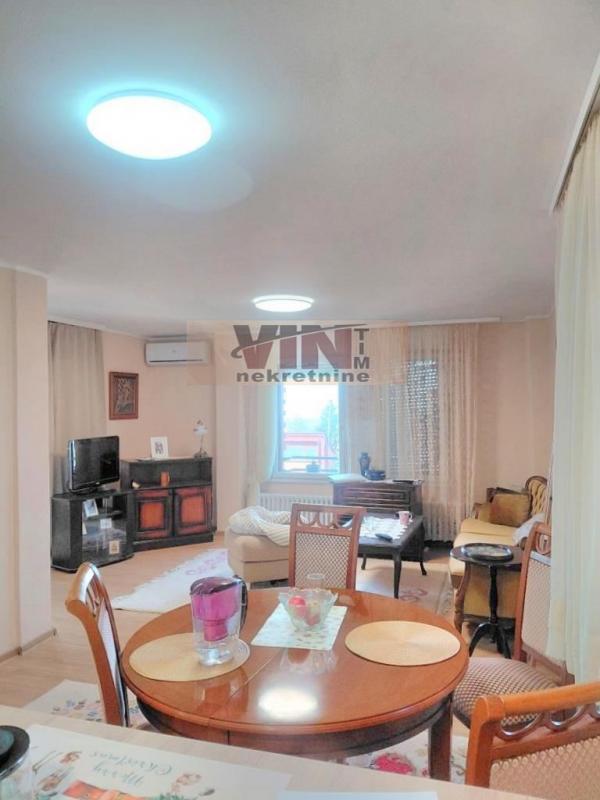 Stan na prodaju u Beogradu, Cerak vinogradi, dvoiposoban, 59m2, cena 193000 evra