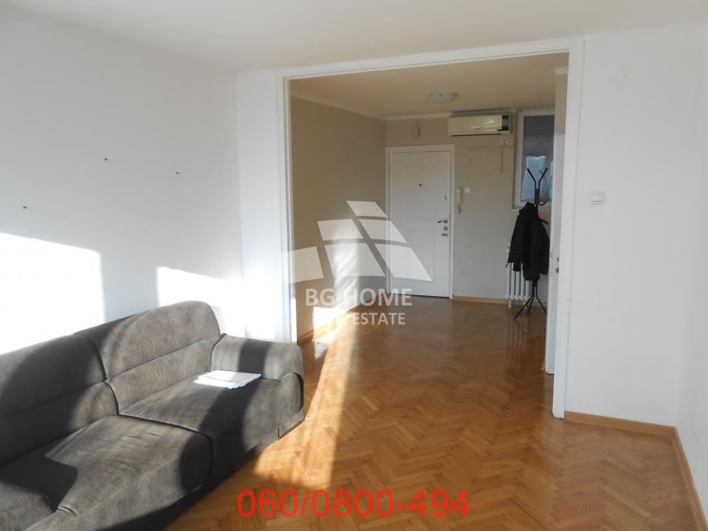 Stan na prodaju u Beogradu, Novi Beograd blok 11C (Stari Merkator), trosoban, 72m2, cena 262000 evra