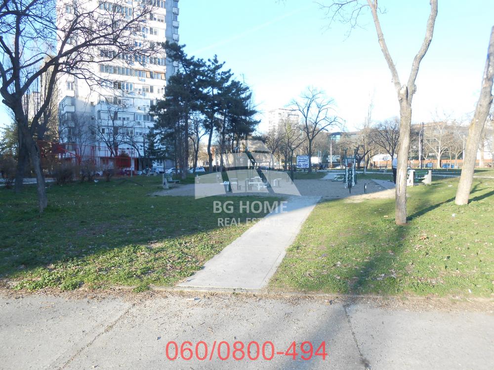 Stan na prodaju u Beogradu, Novi Beograd blok 11C (Stari Merkator), trosoban, 72m2, cena 262000 evra