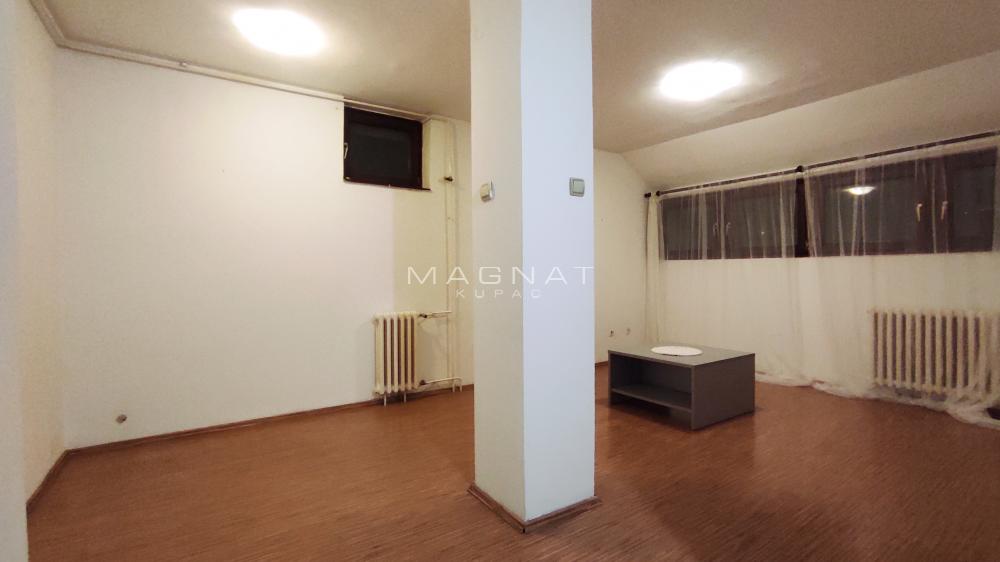 Stan na prodaju u Beogradu, Čukarica, dvosoban, 66m2, cena 158000 evra