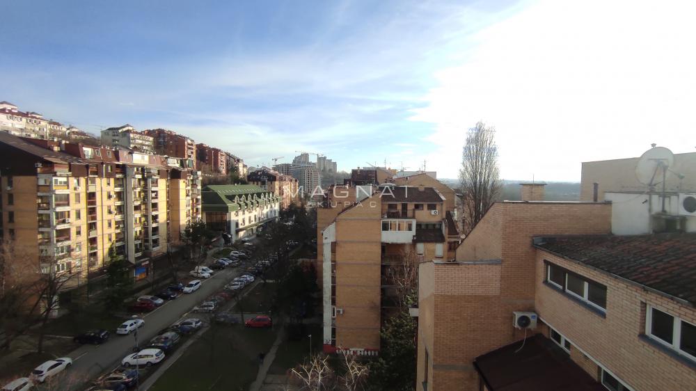 Stan na prodaju u Beogradu, Čukarica, dvosoban, 66m2, cena 158000 evra