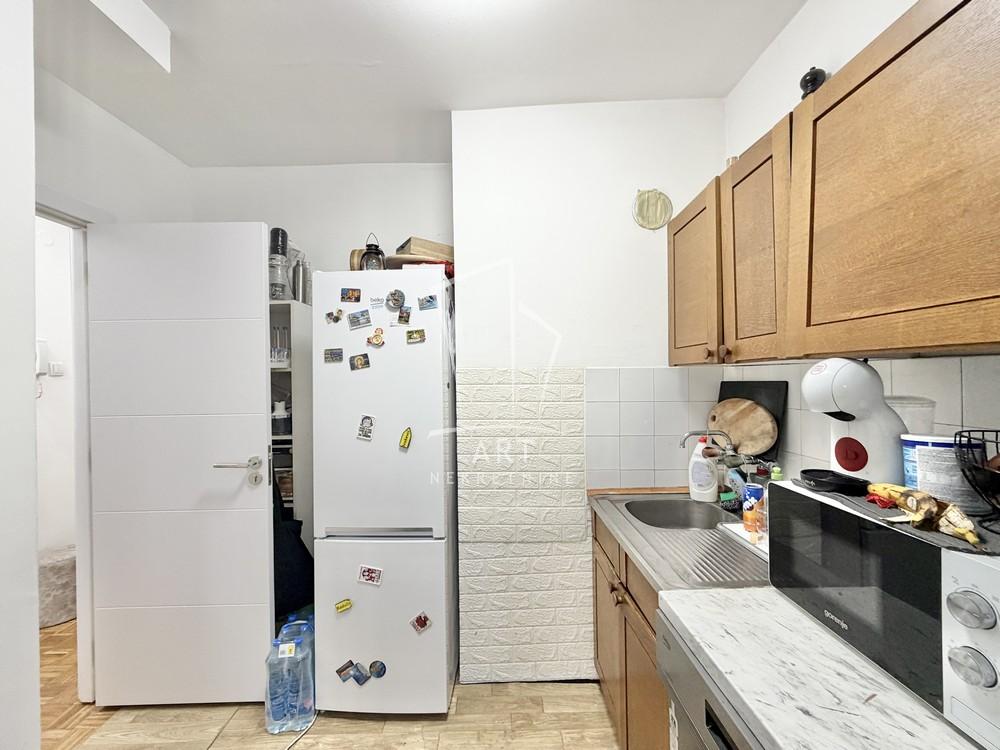 Stan na prodaju u Beogradu, Zemun, jednoiposoban, 40m2, cena 156000 evra