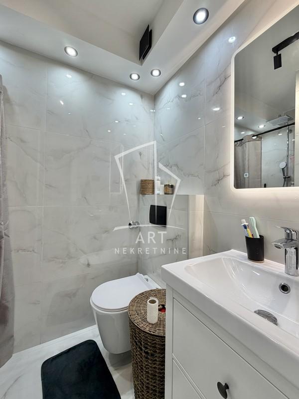 Stan na prodaju u Beogradu, Zemun, jednoiposoban, 40m2, cena 156000 evra