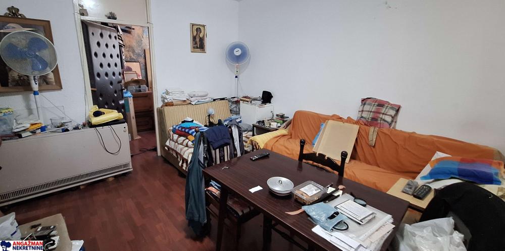 Stan na prodaju u Beogradu, Braće Jerković, dvoiposoban, 64m2, cena 175000 evra