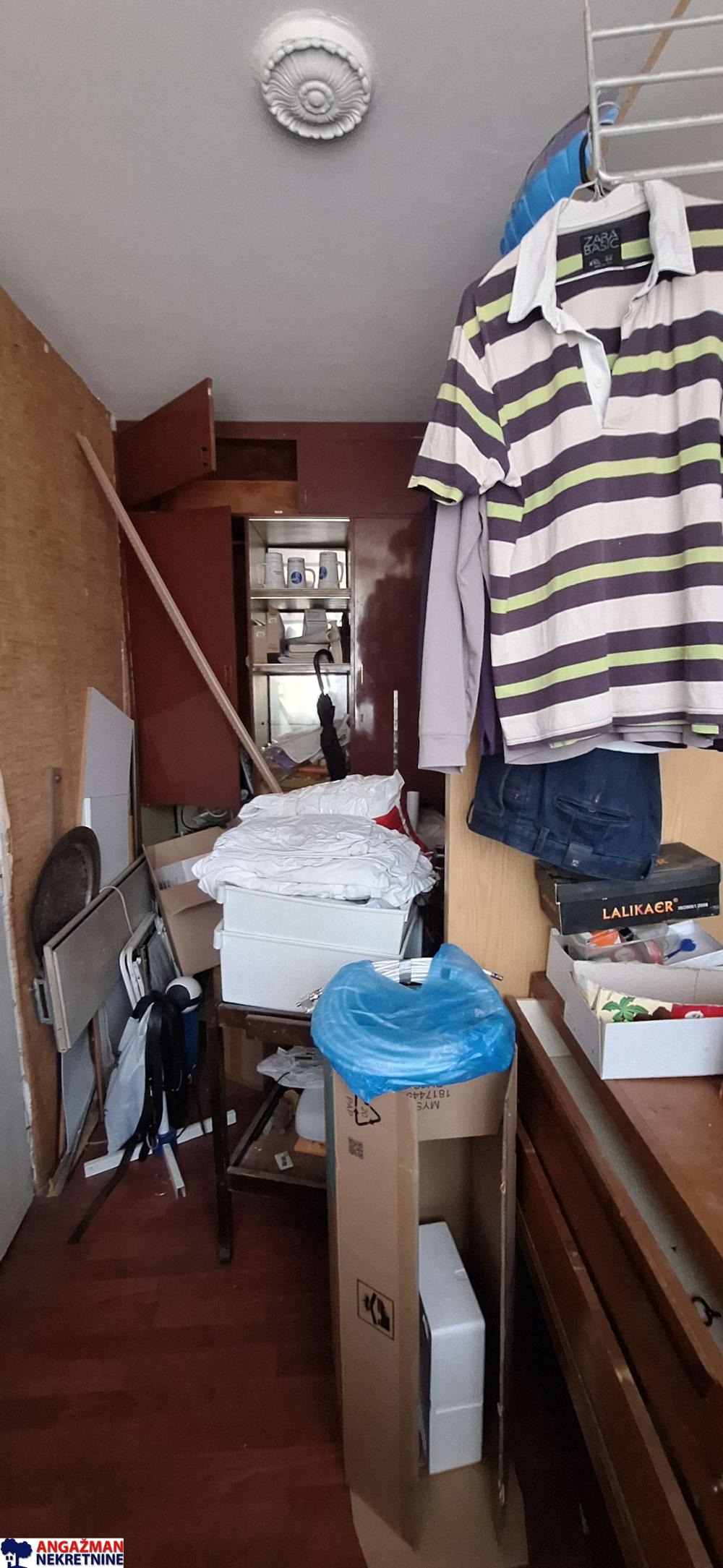 Stan na prodaju u Beogradu, Braće Jerković, dvoiposoban, 64m2, cena 175000 evra