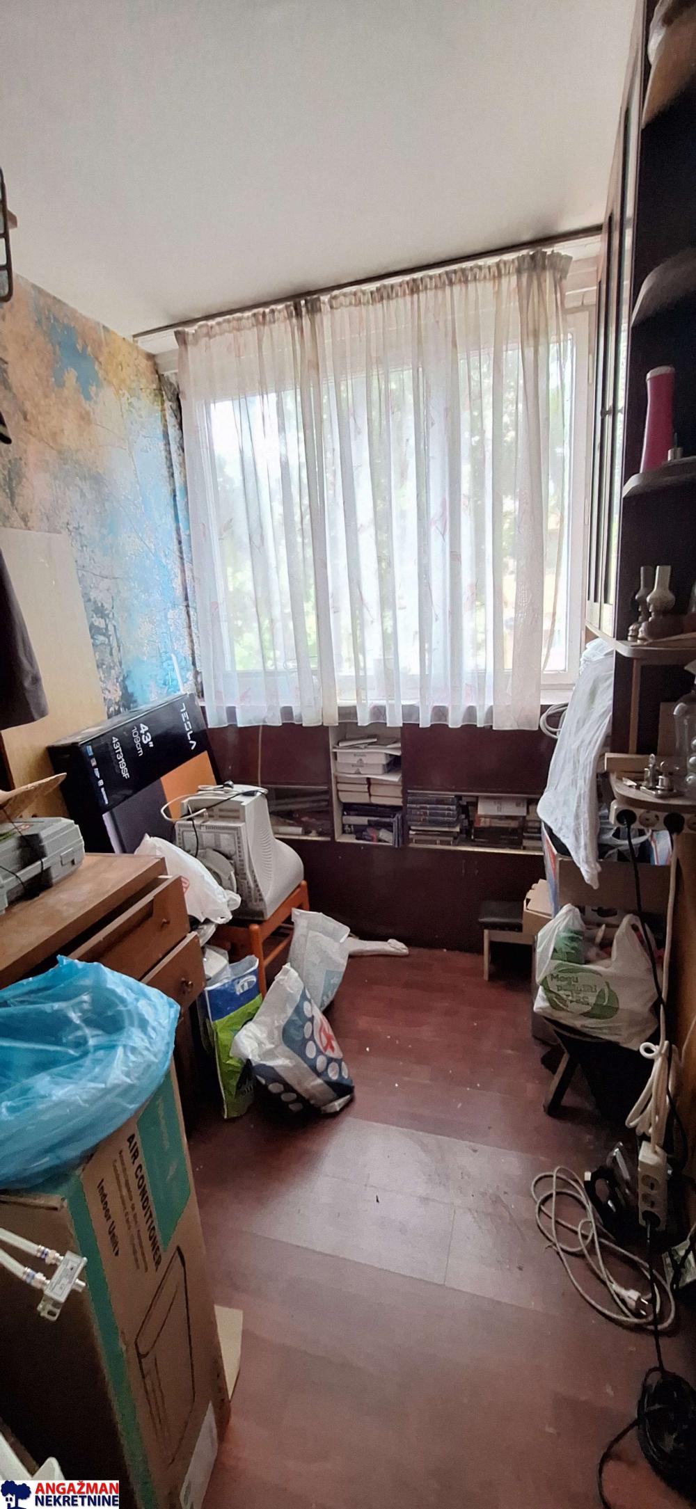 Stan na prodaju u Beogradu, Braće Jerković, dvoiposoban, 64m2, cena 175000 evra